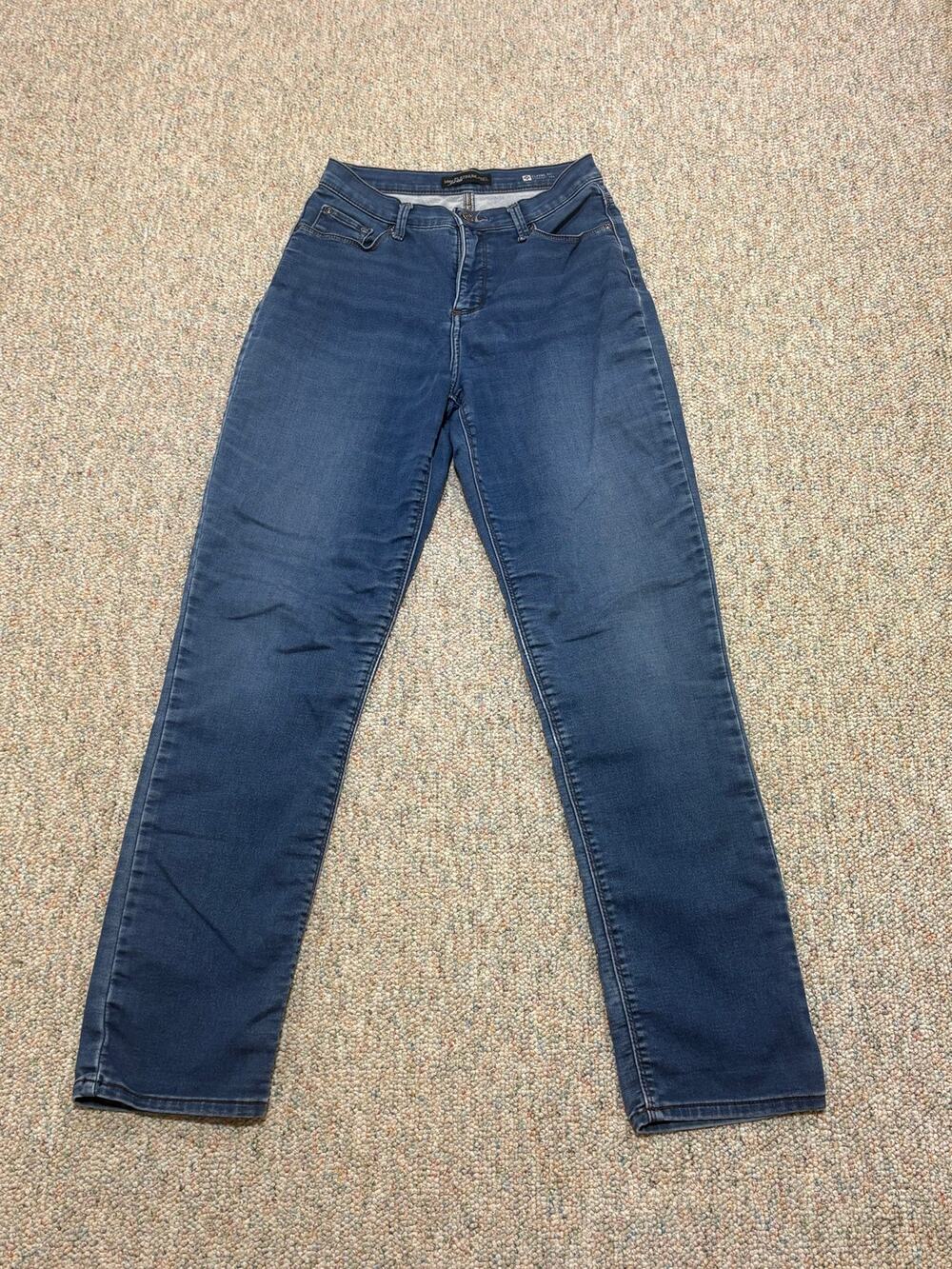 Lee’s Platinumlabel Classic Fit Straight Leg Size 6 Long Blue Jeans